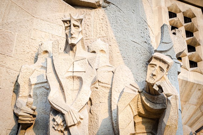 Sagrada Familia Private Tour - Skip-the-line access plus free time is the real value