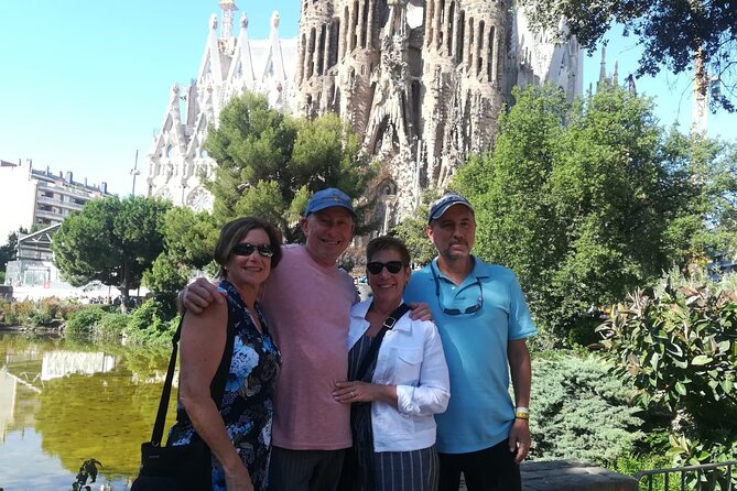 Sagrada Familia Private Tour - Unlock the mysteries of Gaudi - Park Güell: the “unfinished” project that explains the Sagrada
