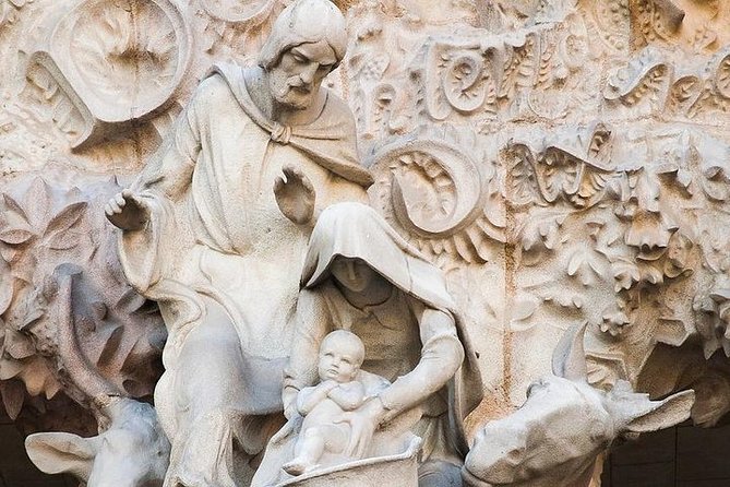 Sagrada Familia Private Tour with Expert Guide - Guide style, radio audio, and why “private” feels real here