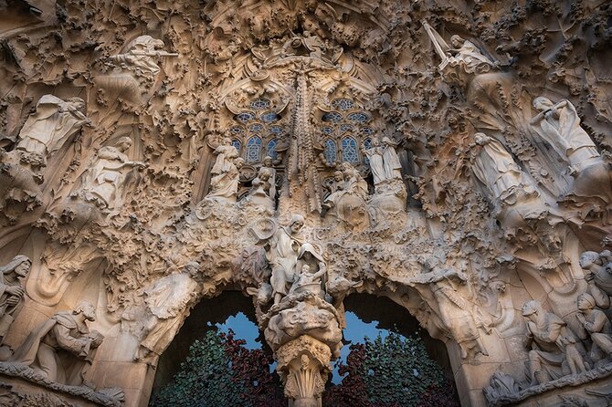 Sagrada Familia Private Tour with Priority Entrance - Your 2-Hour Guided Walk Inside Sagrada Familia