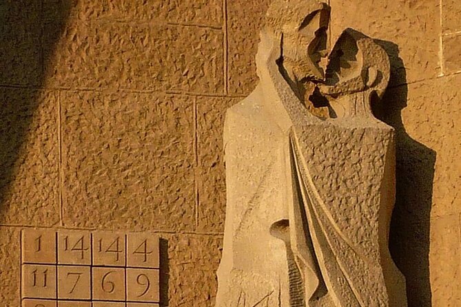 Sagrada Familia Private Tour with Priority Entrance - Best Timing for Stained Glass Light (If You Can Choose)