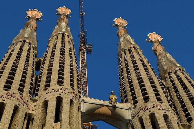 Sagrada Familia Private Tour with Skip-the-Line Ticket - Your 2-hour flow: what happens after you walk in