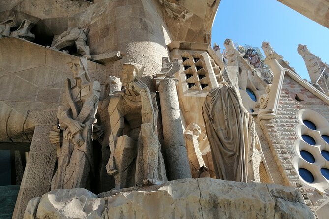 Sagrada Familia Skip The Line Guided Group Tour with Options - The route through Sagrada Familia: from Nativity to Passion