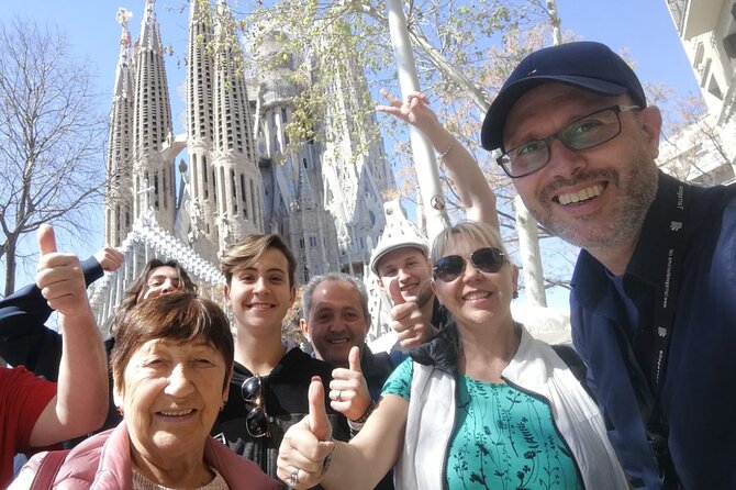 Sagrada Familia Small Group Guided Tour - Stop 2: Inside the Basilica, From Columns to Stained Glass