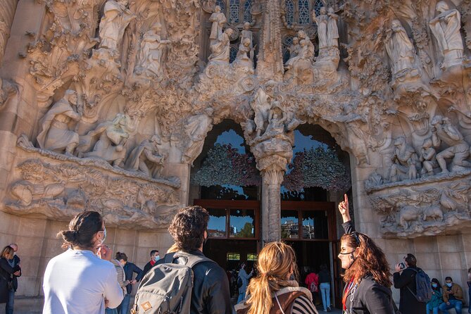 Sagrada Familia Small Group Guided Tour with Skip the Line Ticket - Price and value: what $71.35 is really buying