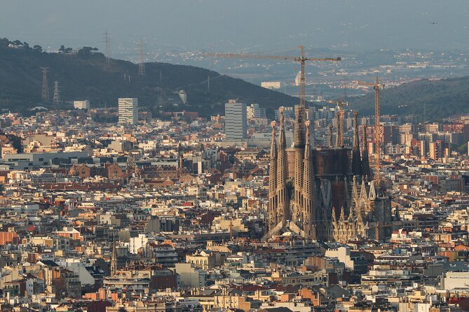 Sagrada Familia Small Group Tour with Skip the Line Ticket - Skip-the-line tickets: what you really gain