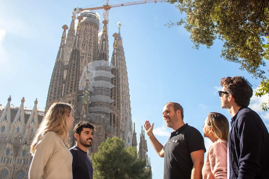 Sagrada Familia with Official Guide & Fast-Track Entry - Guide Styles You Might Notice, and How to Get the Most