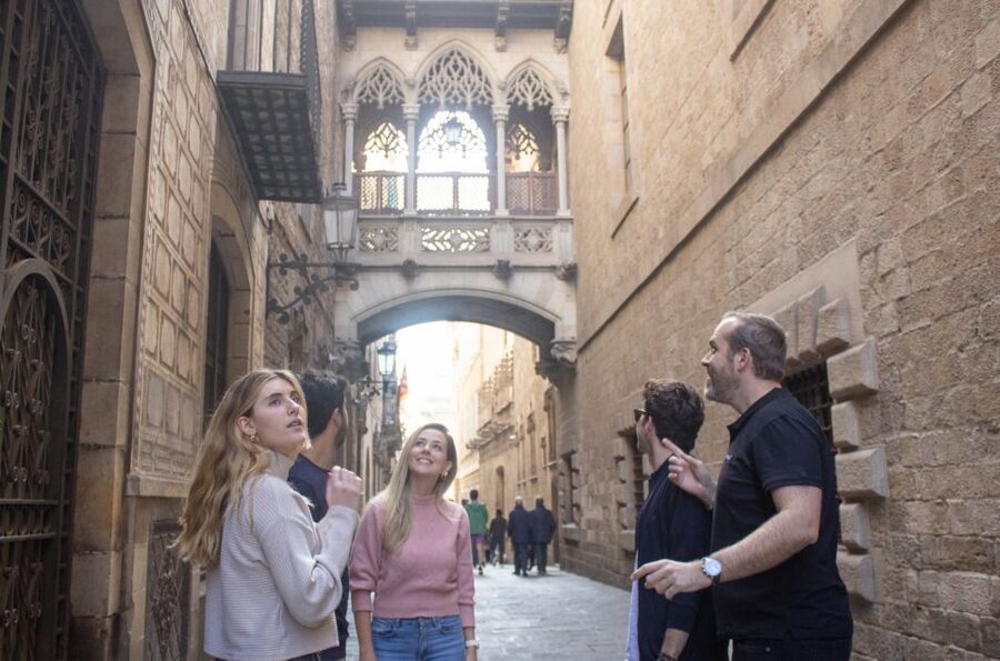 Sagrada Familia with Official Guide & Fast-Track Entry - Who Should Book This Tour (and Who Might Skip It)