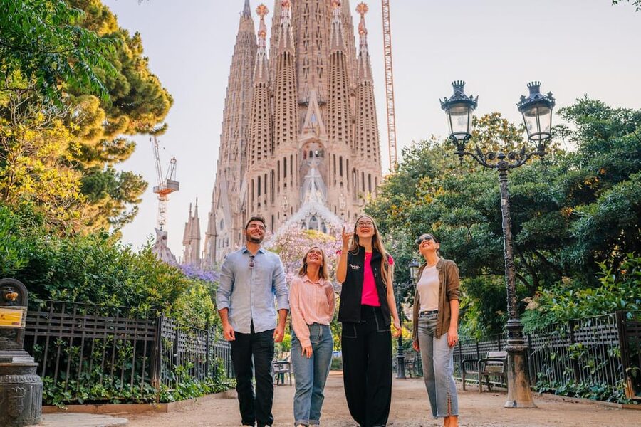 Sagrada Familia with Official Guide & Fast-Track Entry - The Exterior Façades Tour: Nativity to Passion as a Timeline
