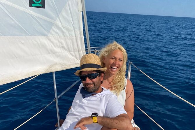 Sailing experience on a 4-hour sailboat in Girona - Drinks, Music, and Practical Comfort on Deck