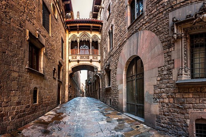 Self-Guided Audio Tour - Legends of the Gothic Quarter - Getting the most out of it: what you should bring and do