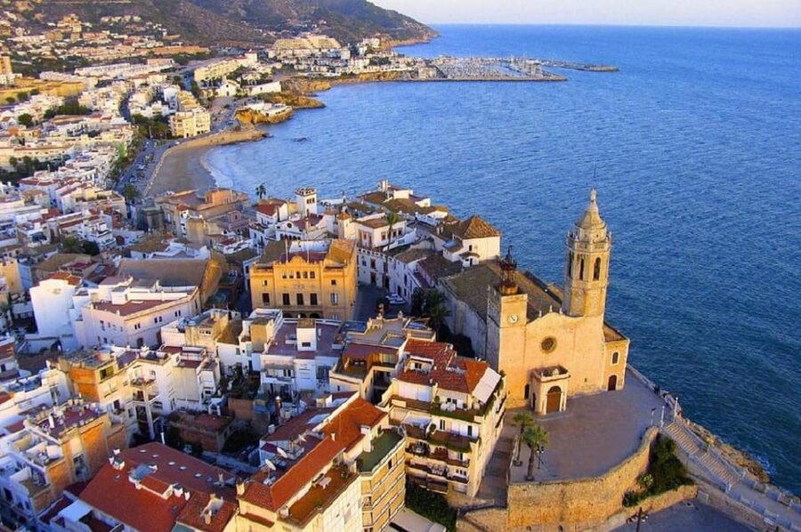 Sitges: Sailboat trip + walking tour and wine cellar tour - Getting started at Aiguadolç port and finding your skipper