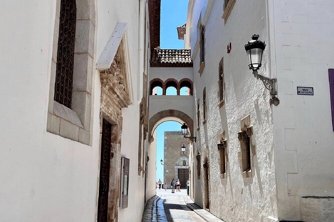 Sitges sailing, walking and winery tour - Who this tour suits best