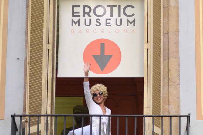 Skip the Line: Erotic Museum of Barcelona Admission Ticket with free souvenir - Quirky details, crowded rooms, and the “dated” question