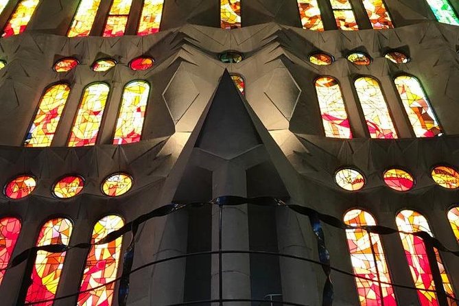 Skip The Line : La Sagrada Familia Guided Tour - Timing and group size: why small matters in a big attraction
