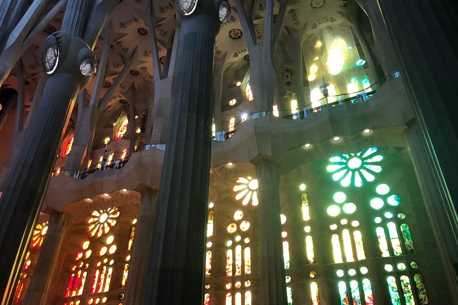 Skip The Line Sagrada Familia Small Group Tour - Small group pacing and language options that fit real schedules