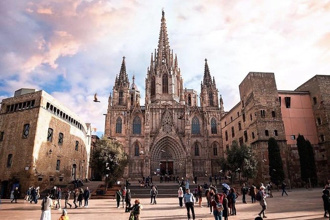Small Group Barcelona Walking Tour, Flamenco Show & Tapas Dinner - Who this is best for (and who should skip it)