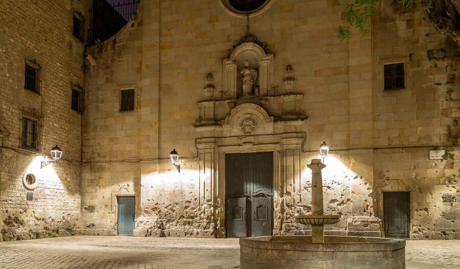 Stories, Legends and Mysteries of Barcelona - Why this tour feels different: stories tied to specific corners