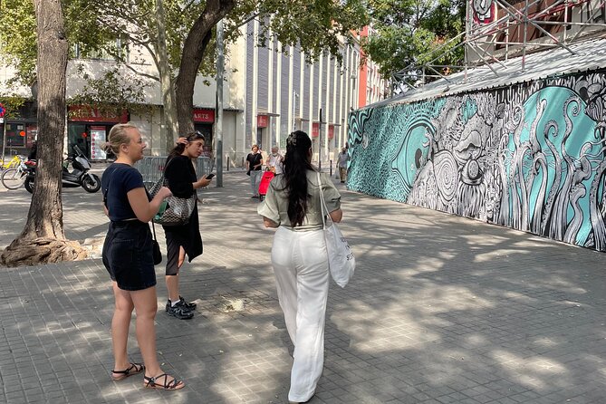 Street Art, Sculptures & Crime Stories Walking Tour – Barcelona - What You’re Paying For (And Why It Feels Fair)