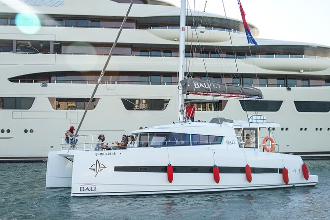 Sunset Catamaran: Small Group, Drinks, Snacks & Dinner Upgrade - Comfort on a catamaran, and what to do about bow seating
