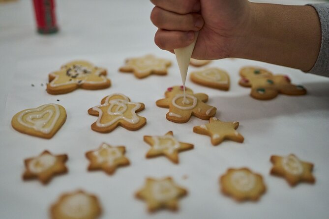 Sweet Escape: Create, Bake, and Take Home Your Creations - Getting there at 9:30 am, right in Ciutat Vella