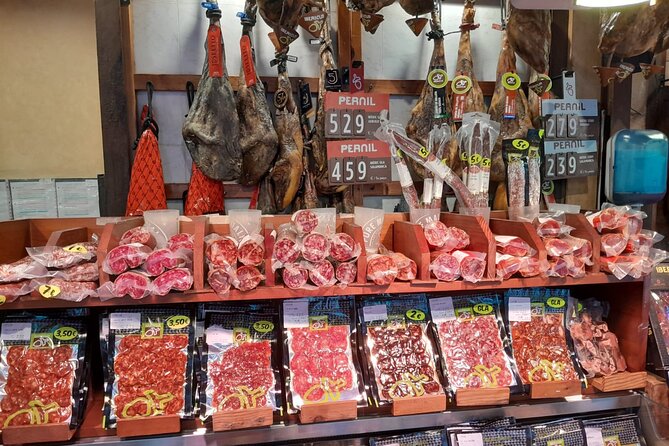 Tarragona Culinary Experience: Olive Oil & Iberian Ham Delight - Lunch at a traditional ham and cheese bar, and how to choose wisely