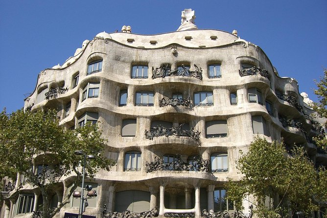 Taxi Transport from Barcelona airport to hotel - The Arrivals-Hall Pickup: What You Do When You Land