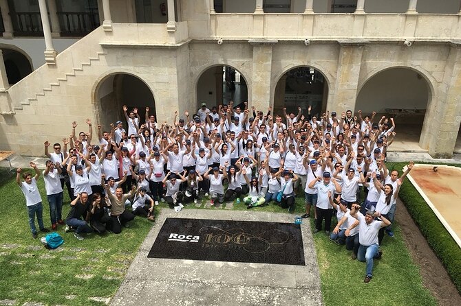 Teambuilding Barcelona: Create the logo of your company in mosaic - From Gaudí-inspired craft to real team bonding