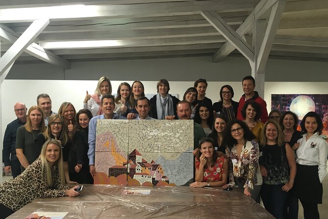 Teambuilding Barcelona: Create the logo of your company in mosaic - Learning Trencadís without making it feel technical