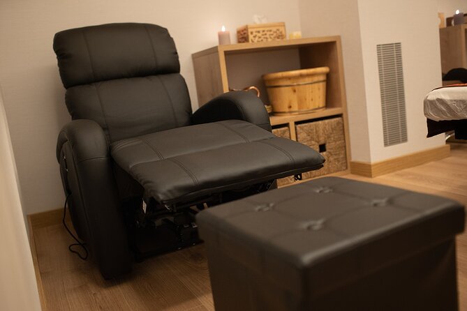 Thai Foot and Legs Massage of 30 min at THAI MASSAGE ALURA - Thai Foot and Legs Massage at ALURA, a focused fix for city walking