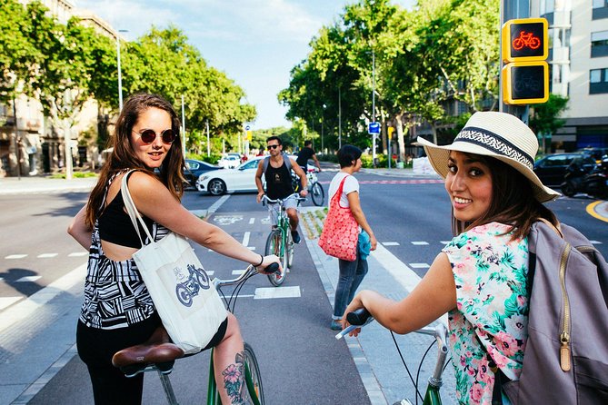 The Beauty of Barcelona by Bike: Private Tour - Parc de la Ciutadella: a smart landing after architecture