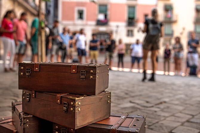 The Goldheist - Private City Escape Game in Barcelona - Private group energy: why this plays so well for friends and families