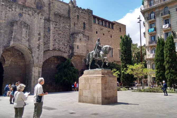 The wonders of architecture 2 hours on foot in Barcelona - Weather matters, because walking tours live outdoors