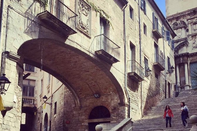 Three Medieval Gems & Local Lunch Private Tour from Barcelona - Pals Medieval Village Walk, Tower of the Hours Views, and Medas Islands