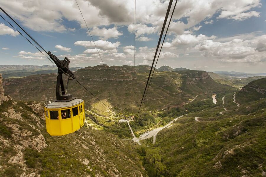 Tot Montserrat: Transport, Museum Tickets, and Lunch - Hiking From the Upper Stations: Views, Trails, and Footwear