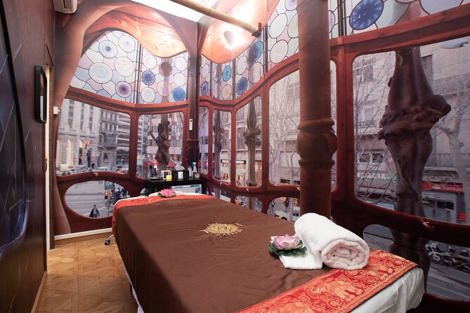 Traditional Thai Massage of 60 min at THAI SPA MASSAGE BARCELONA - English, private time, and why that’s good value