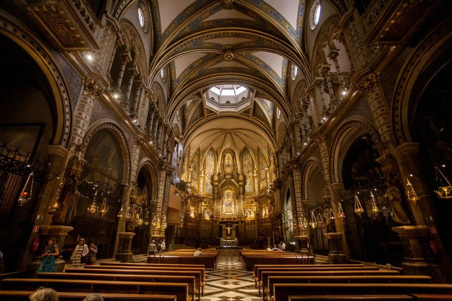 Trans Montserrat: Return Ticket and Audiovisual Exhibit - On the mountain: Santa Cova funiculars and the Virgin site