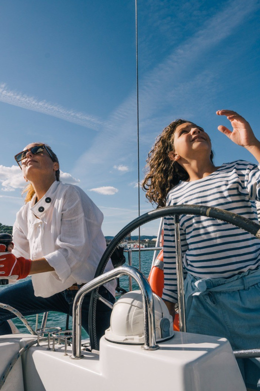 Two Hour Luxury Sailing Experience with Open Bar - Becoming a sailor for a moment, without the pressure