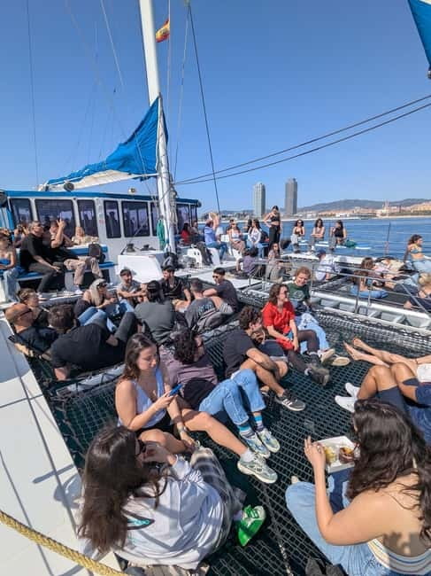Vermouth on Catamaran: A Gastronomic Experience in Barcelona - Who this catamaran ride suits best