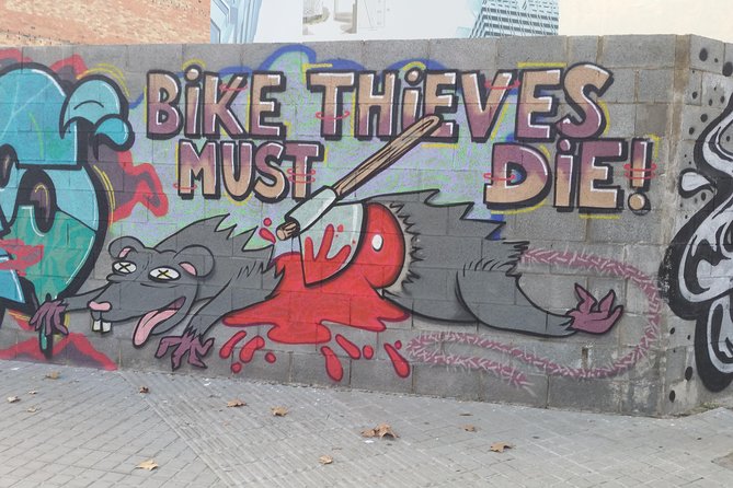 Visite insolite de Barcelone à vélo (en français) - El Born Centre de Cultura i Memoria: 1714, recovered remains, and today’s echoes