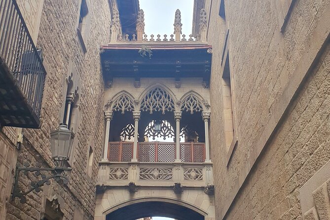Walking Tour Mysteries and Legends of Barcelona and its Ghosts - Where you start and how to finish (so you do not lose time)