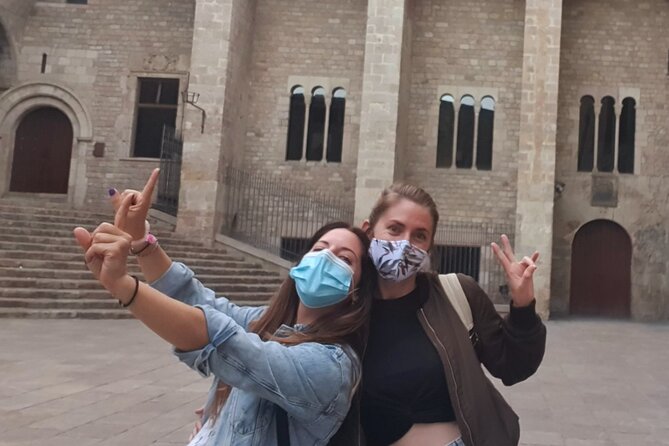 Walking Tour Mysteries and Legends of Barcelona and its Ghosts - Portal de l’Angel: the medieval entrance and the angel hunt