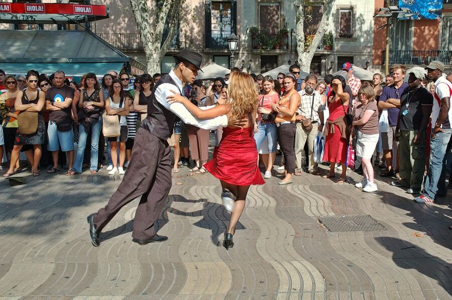 Walking Tour on Barcelona Old Town 3-Hour - Into the Barrio Gotico, where Roman-era streets meet Middle Ages buildings