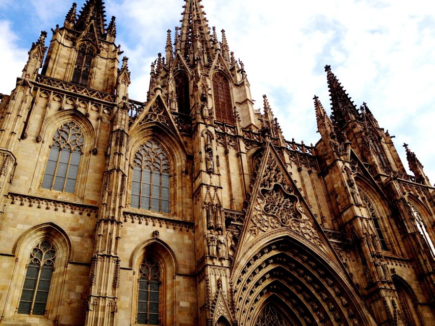 Welcome to Barcelona: Private Tour with a Local - Gothic Quarter, La Rambla, and the highlights your guide will steer