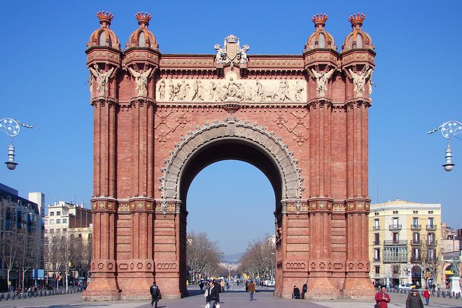 Welcome Tour in Barcelona - Roman History Talk at El Born, Plus Civic Squares