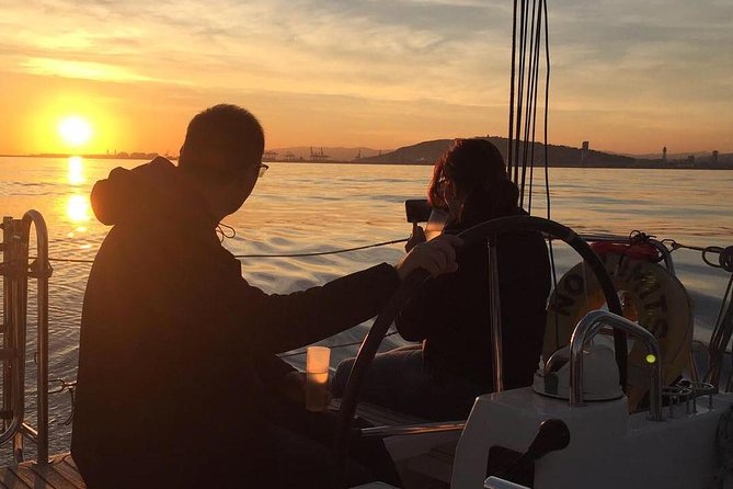 Wonderful 2 Hour Sailing trip including open bar and Pinchos - Port to Open Sea: Clear Views, Fast Pace, Real Relaxation